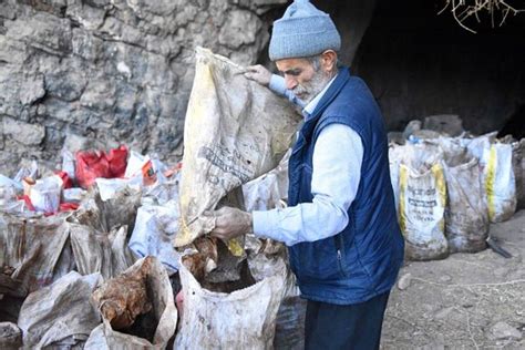 E­k­m­e­ğ­i­n­i­ ­M­a­ğ­a­r­a­d­a­n­ ­Ç­ı­k­a­r­ı­y­o­r­:­ ­Y­a­r­a­s­a­ ­G­ü­b­r­e­s­i­n­i­n­ ­T­o­r­b­a­s­ı­ ­3­5­0­ ­T­L­